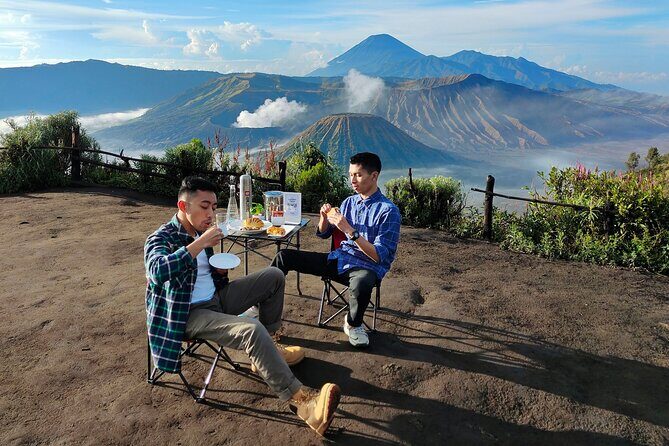 1 Day - Bromo Sunrise Romantic Breakfast // 00.30 - 13.00 - What We Loved