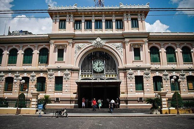 1-Day Ho Chi Minh City & Cu Chi Tunnels-Deluxe Group Of 10 Max - FAQ
