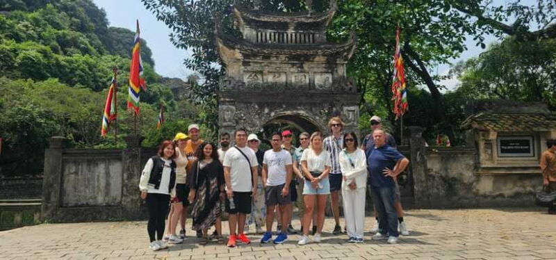 1 day in Ninh Binh: Hoa Lu, Trang An & Hang Mua - FAQ
