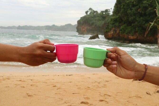 1 Day - Malang Beaches and Island Hopping // 06:30 - 17:30 - The Itinerary in Detail