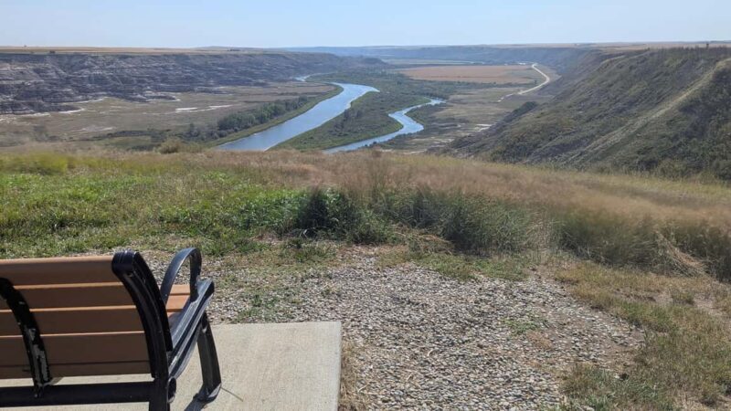 1 Day of Drumheller Dinosaurs and Badlands Guided Tour - FAQ