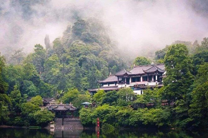 1-Day Panda Base and Mount Qingcheng Private tour from Chengdu - FAQ