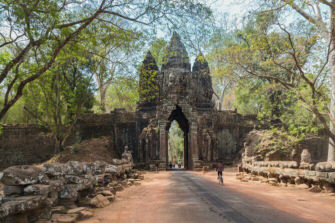 1-Day private Angkor Temple Tour by Tuk Tuk from Siem Reap - Exploring the Temples: A Detailed Breakdown