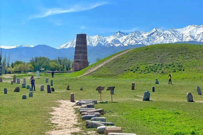 1 Day to Burana Tower, Kok Moinok Canyon, Hot Springs - A Day of Contrasts: What to Expect