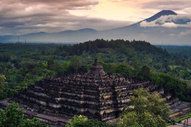 1 day tour Borobudur and Prambanan Temples - A Detailed Look at the Borobudur & Prambanan Temples Tour