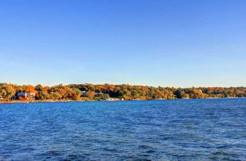 1-Day Tour Lake Geneva & Anderson Japanese Gardens - Key Points