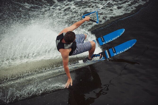 1 Half Day Waterski, Wakeboard or Wakesurf Lesson - 5 people max - Key Points
