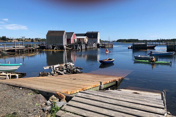 1 Hour Blue Rocks Excursions from Lunenburg - A Hands-On Look at the 1 Hour Blue Rocks Excursion from Lunenburg