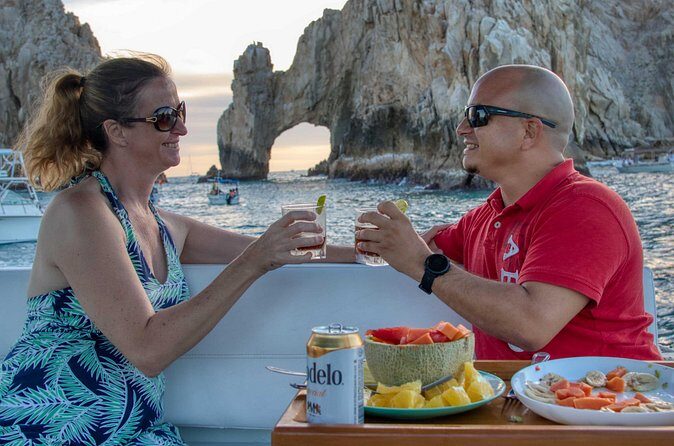 1 Hour Cabo Highlights on a 33ft Luxury Yacht - Deep Dive into the Highlights