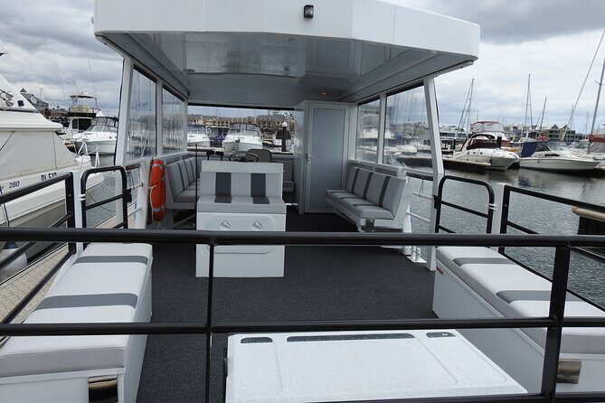1 Hour Deluxe Scenic Dolphin Cruise - FAQs About the 1 Hour Deluxe Scenic Dolphin Cruise