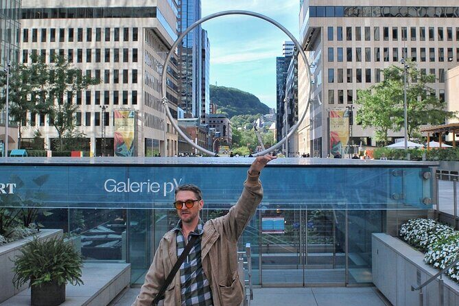 1 Hour Downtown Montreal Tour - Practical Details
