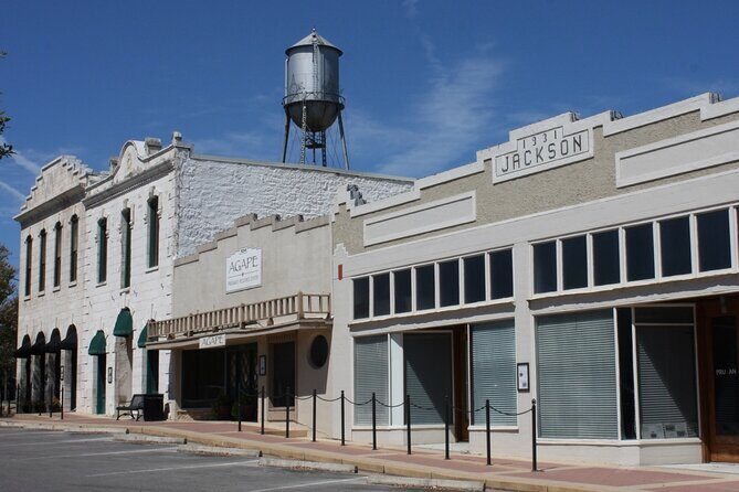 1 Hour Ghosts Guided Walking Tour of Old Round Rock - FAQ