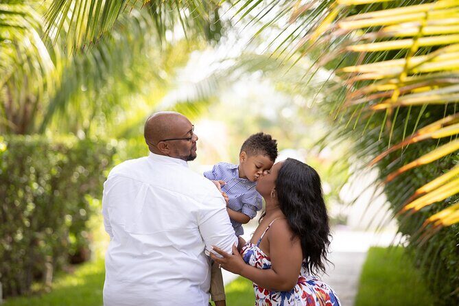1 Hour Private Professional Portraits in Grace Bay Beach - What to Expect from Your Photography Session