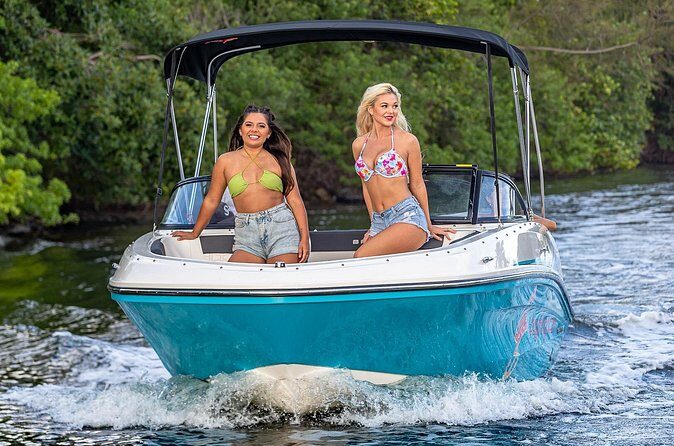 1 Hour-Relaxing Private Boat Tour - Fort Lauderdale (Up to 6 Pax) - Analyzing the Cost and Value