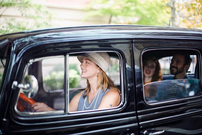 1 HR - NYC Private Classic Car Experience - Downtown - An Elegant, Nostalgic Way to Tour Downtown Manhattan