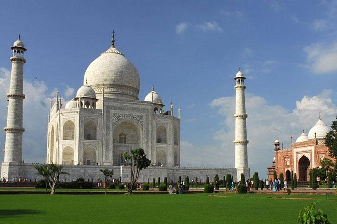 11 Days Golden Triangle & Varanasi With Luxury Accommodation,internal Flights - A Closer Look at the Itinerary