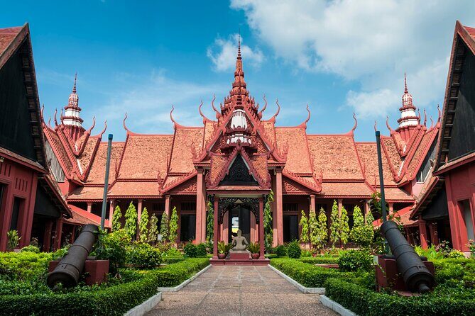 13 Days Private Tour to Cambodia, Angkor Wat and Vietnam - Discovering the Highlights: A Detailed Breakdown of the Itinerary