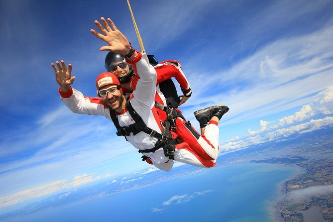 13,000ft Skydive over Abel Tasman with NZ's Most Epic Scenery - Who Should Consider This Skydiving Experience?