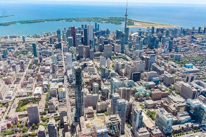 14-Minute Helicopter Tour Over Toronto - What to Expect from the Toronto Helicopter Tour