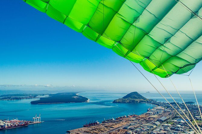 15,000ft Tandem Skydive in Bay of Plenty - What Makes It a Good Value?