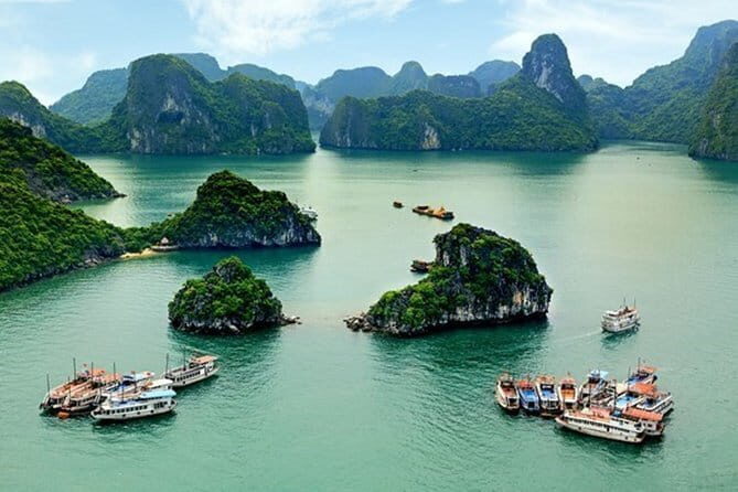 17-Day Vietnam Tour | Explore the Best Highlights of Vietnam - Coastal Delights and Market Living in Cham Island and Nha Trang