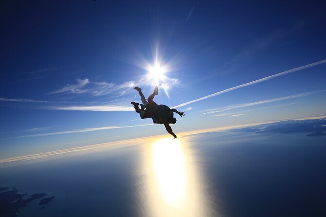 18,000ft Tandem Skydive over Abel Tasman - The Photography Package: A Worthwhile Addition?