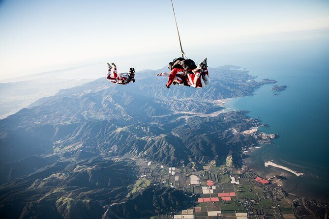 18,000ft Tandem Skydive over Abel Tasman - Logistics and Pricing