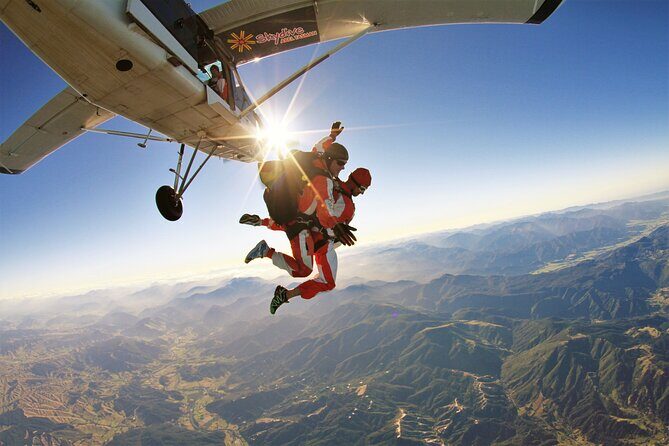 18,000ft Tandem Skydive over Abel Tasman - Who Will Love This Experience?