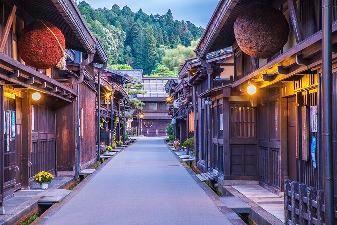1Day Private Shirakawago and Takayama with Public bus from Nagoya - What We Love About This Tour
