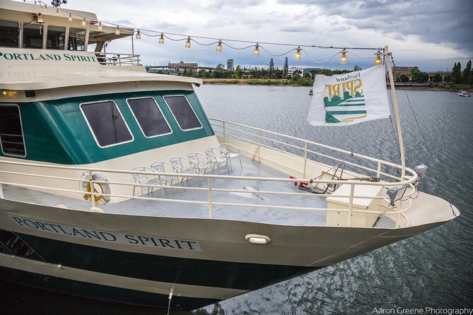 2.5-hour Dinner Cruise on Willamette River - Price and Value: Is It Worth It?
