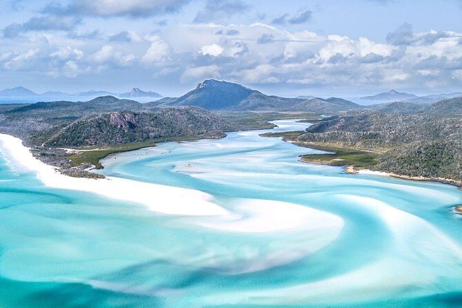 2 Day & 2 Night Whitsunday Sailing Adventure on Hammer - The Crew and Atmosphere