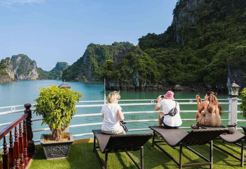 2-Day Bai Tu Long Bay Cruise with Activities - Introduction: A Taste of Bai Tu Long Bay’s Charm