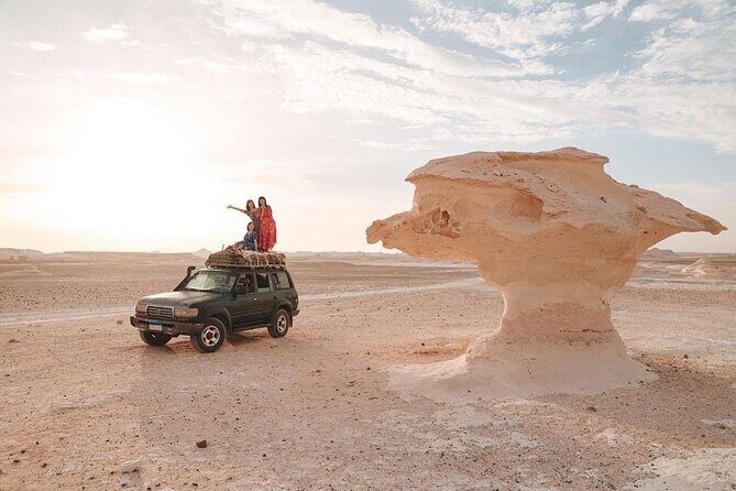 2-Day Black & White Desert, Crystal Mountain, option Pyramid tour - The Sum Up