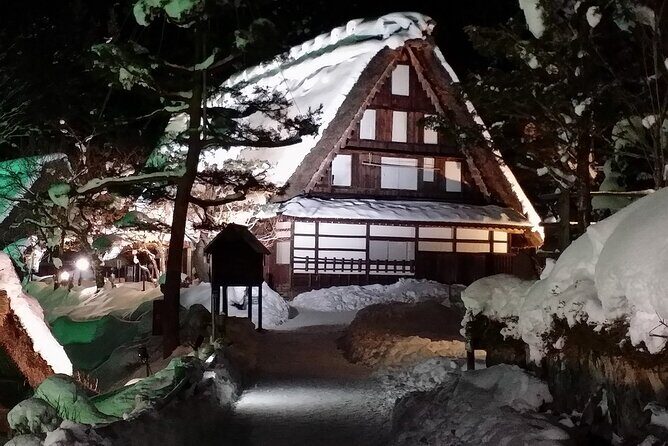 2-Day Bus Tour to Shirakawago & Hida No Sato Winter Illumination - An In-Depth Look at the Itinerary and Experience