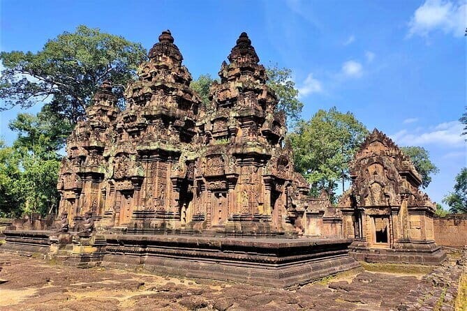 2 Day Cambodia Private Guided Tour in Angkor Temples - Transportation and Logistics: How It Works