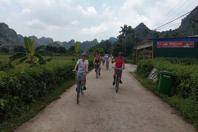 2-Day cruise to Lan Ha bay - Ha Long bay and Viet Hai Village - Key Points