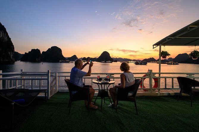 2-day Ha Long Bay Cruise included Transfer, Kayking and Swimming - What Makes This Tour Stand Out for Travelers