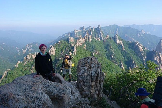 2-Day Hike through the Scenic Valleys of Mt. Seoraksan from Seoul - Who is This Tour Best For?