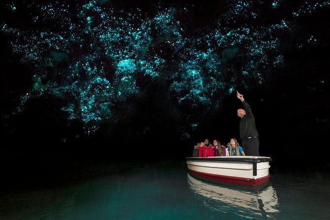 2-Day Hobbiton, Rotorua, Waitomo Caves Tour from Auckland with Accommodation - Introducing the 2-Day Hobbiton, Rotorua, Waitomo Caves Tour