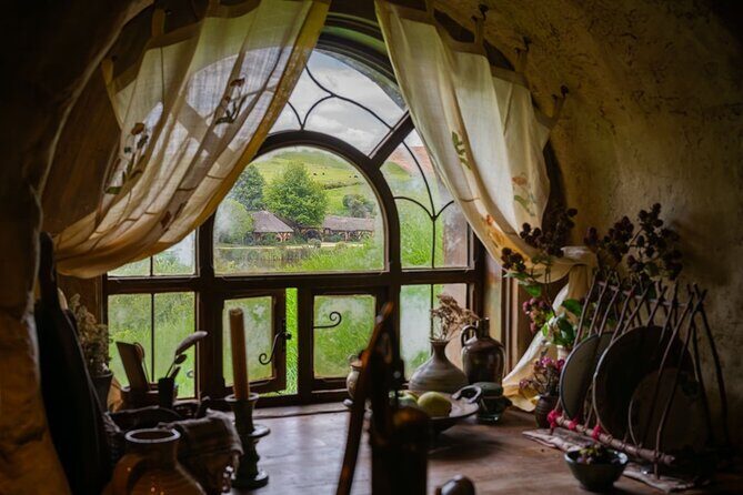 2 Day Hobbiton Waitomo Caves Raglan Private Tour from Hamilton - Practical Tips for Travelers