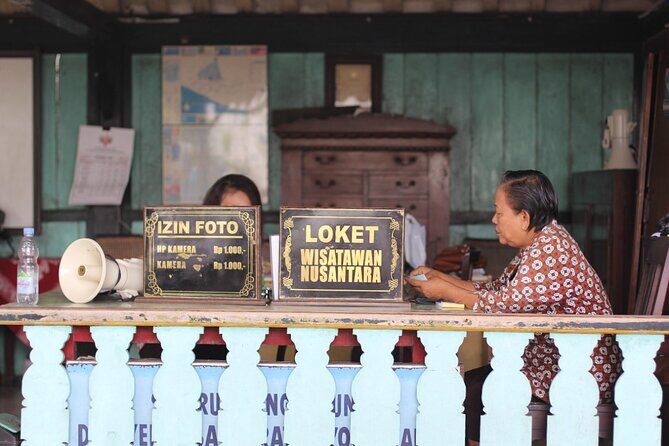 2-Day Java Tour from Bali Including Yogyakarta and Borobudur Temple - Pricing and Value: Is It Worth It?