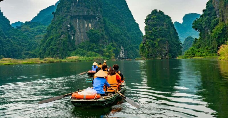 2-Day Ninh Binh: Hoa Lu, Trang An, Mua Cave & Cuc Phuong - Key Points