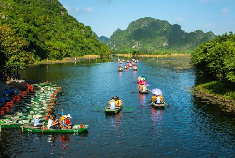 2-Day Ninh Binh: Hoa Lu, Trang An, Mua Cave & Cuc Phuong - Relaxation and Preparation for Day Two