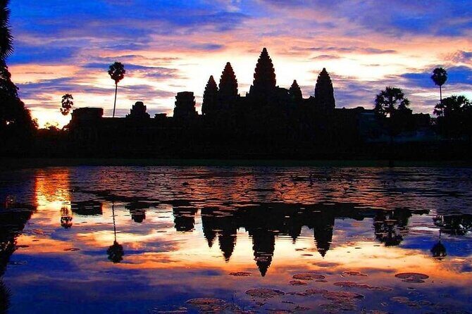 2-Day Private Tour in Angkor Wat Grand Circuit - Day 1: The Classic Highlights and Jungle Mystique
