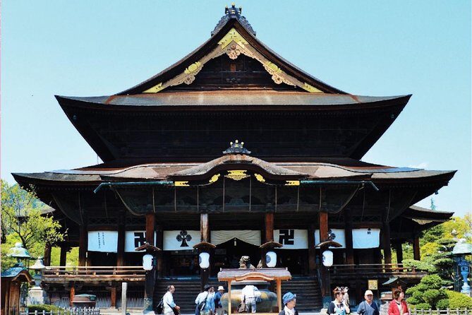 2-Day Snow Monkey Tour: Nagano to Takayama via Matsumoto - A Deep Dive into the Experience