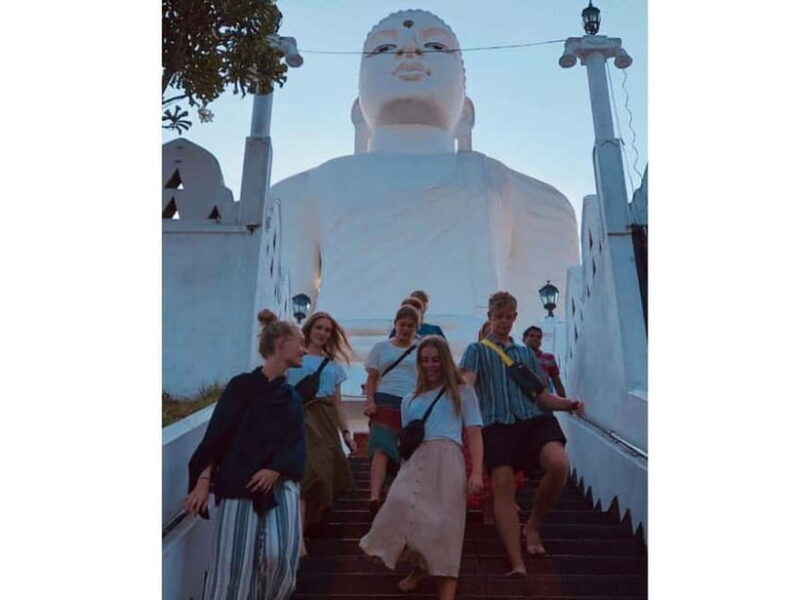 2 Day Tour: Kandy, Ambuluwawa and Sigiriya - FAQ