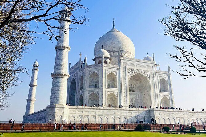 2-Day Tour to Taj Mahal and Agra from Chennai with Both Side Commercial Flights - A Practical Yet Enchanting 2-Day Tour to the Taj Mahal and Agra from Chennai