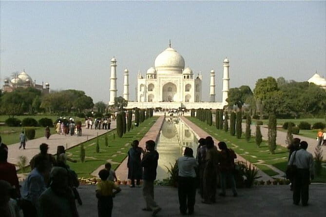 2-Day Tour to The Taj Mahal and Agra from Goa with Both Side Commercial Flights - An Honest Look at the 2-Day Taj Mahal and Agra Tour from Goa