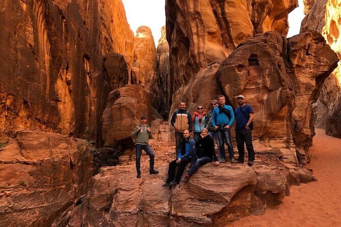 2 Day Wadi Rum Tour: Traditional Dinner and Starlit Cave Camp - Who Is This Tour Best For?