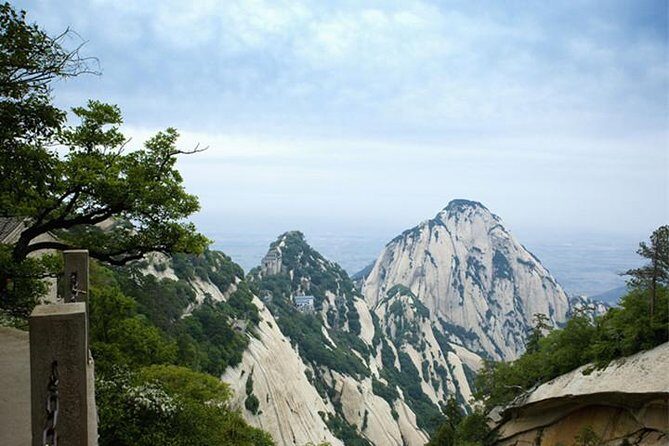 2-Day Xi'an Private Tour: Mount Huashan and Terracotta Warriors - A Closer Look at the 2-Day Xian Private Tour